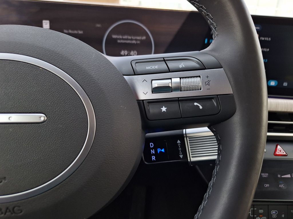 2025 Hyundai Sonata Hybrid Limited - Photo 17
