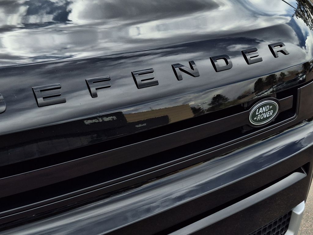 2025 Land Rover Defender S - Photo 35