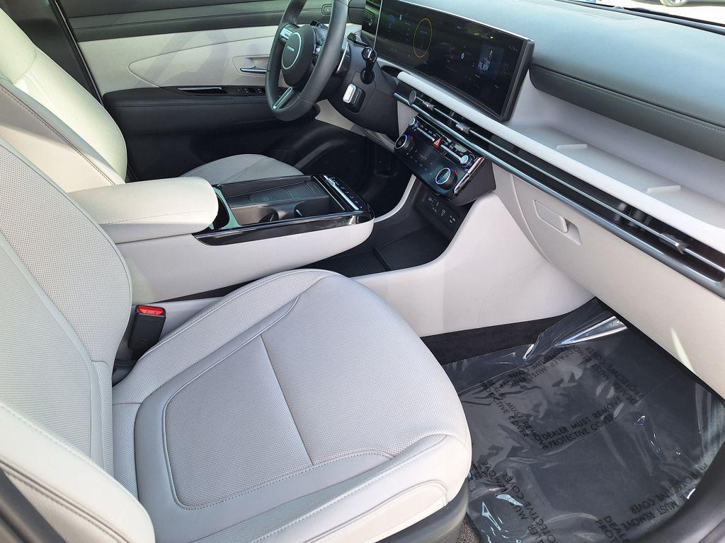 2025 Hyundai Tucson Limited - Photo 26