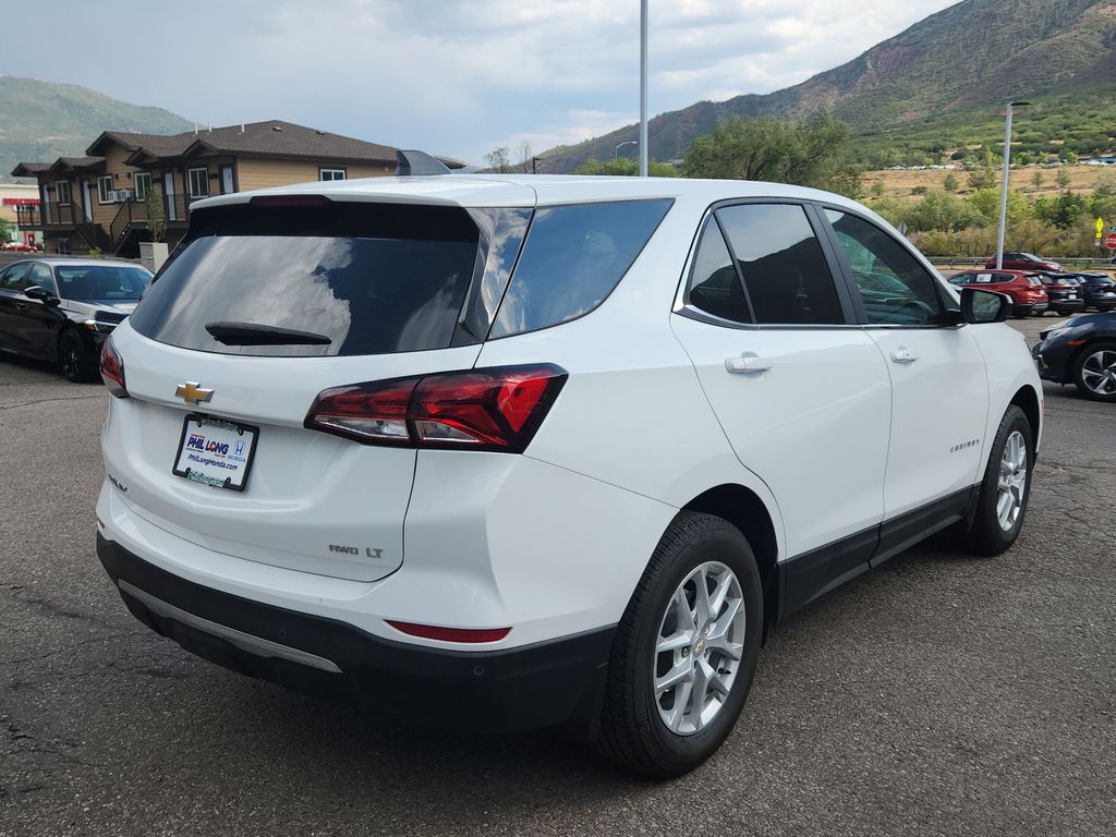 2023 Chevrolet Equinox LT photo 2