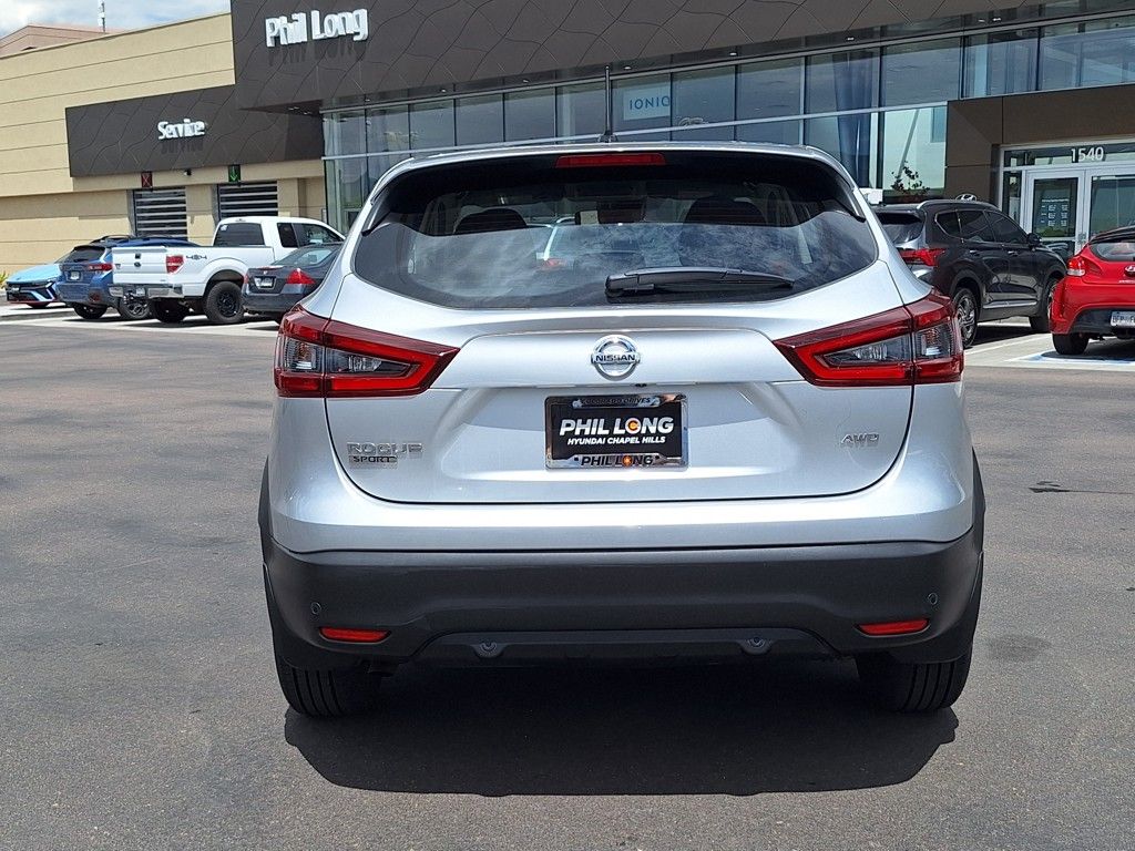 2020 Nissan Rogue Sport S photo 3