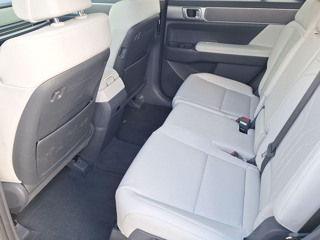 2025 Hyundai Santa Fe SEL - Photo 12