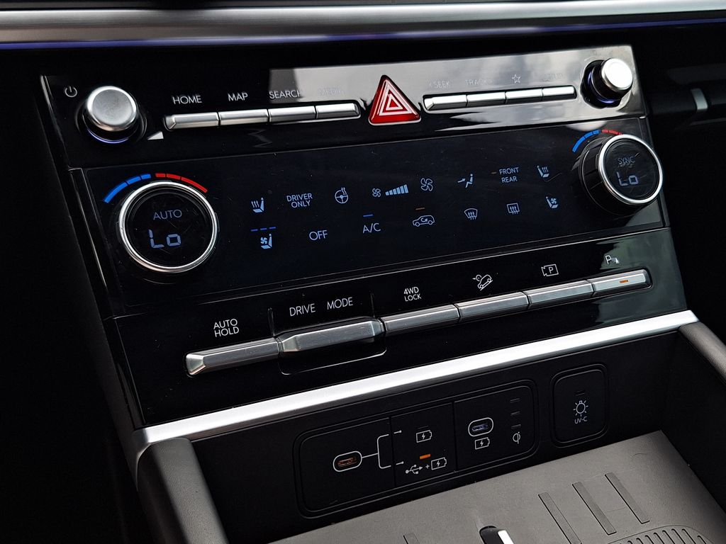 2025 Hyundai Santa Fe Limited - Photo 24