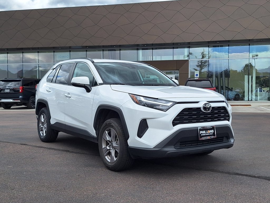 2025 Toyota RAV4 XLE SUV
