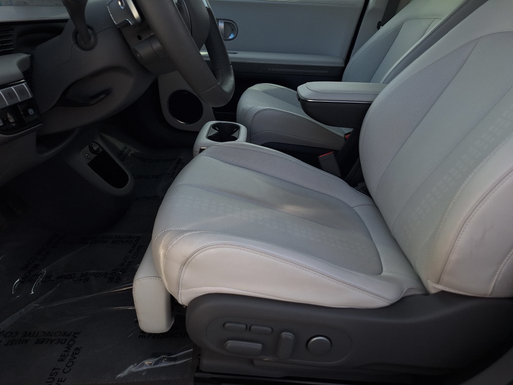 2024 Hyundai IONIQ 5 Limited - Photo 11