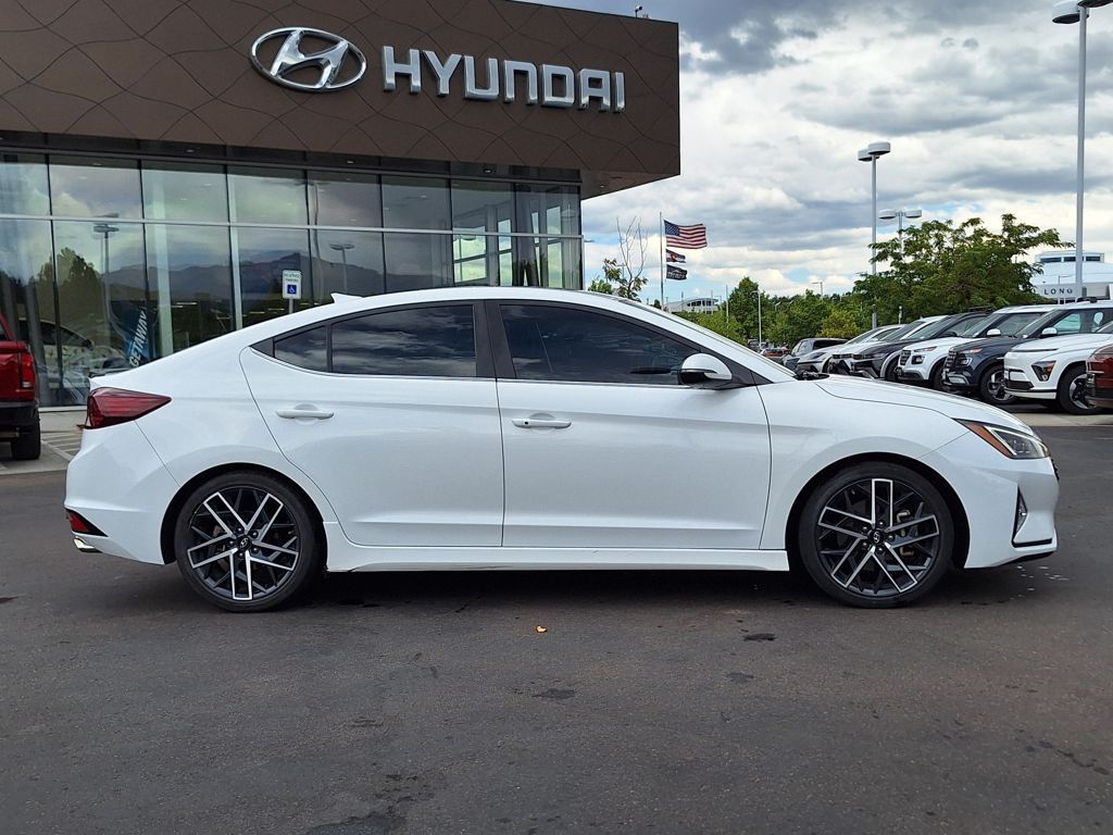 2020 Hyundai Elantra Sport photo 2