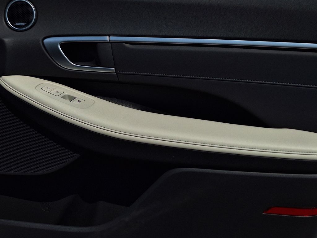 2025 Hyundai Sonata Hybrid Limited - Photo 29