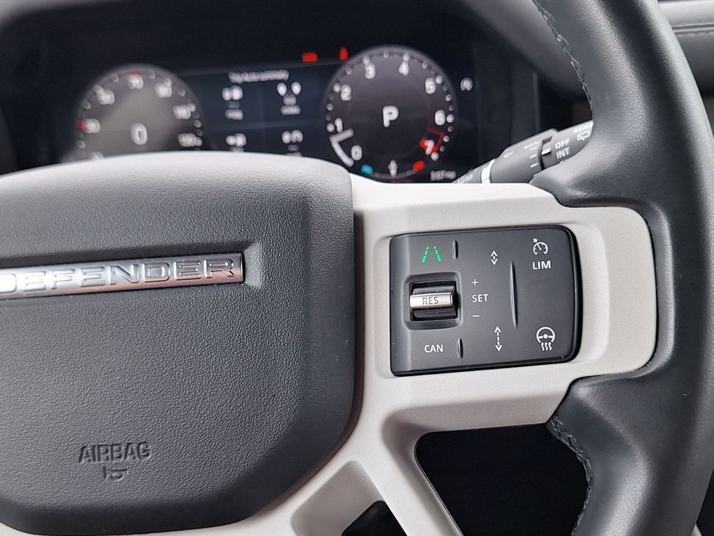 2025 Land Rover Defender S - Photo 18