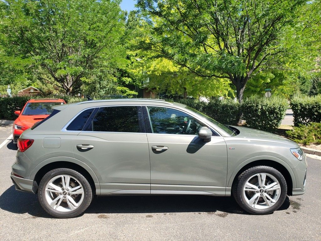 2022 Audi Q3 45 TFSI S line Premium photo 2