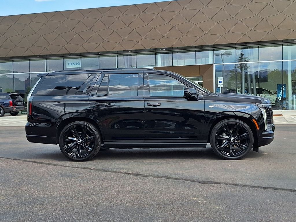 2025 Cadillac Escalade Sport photo 2