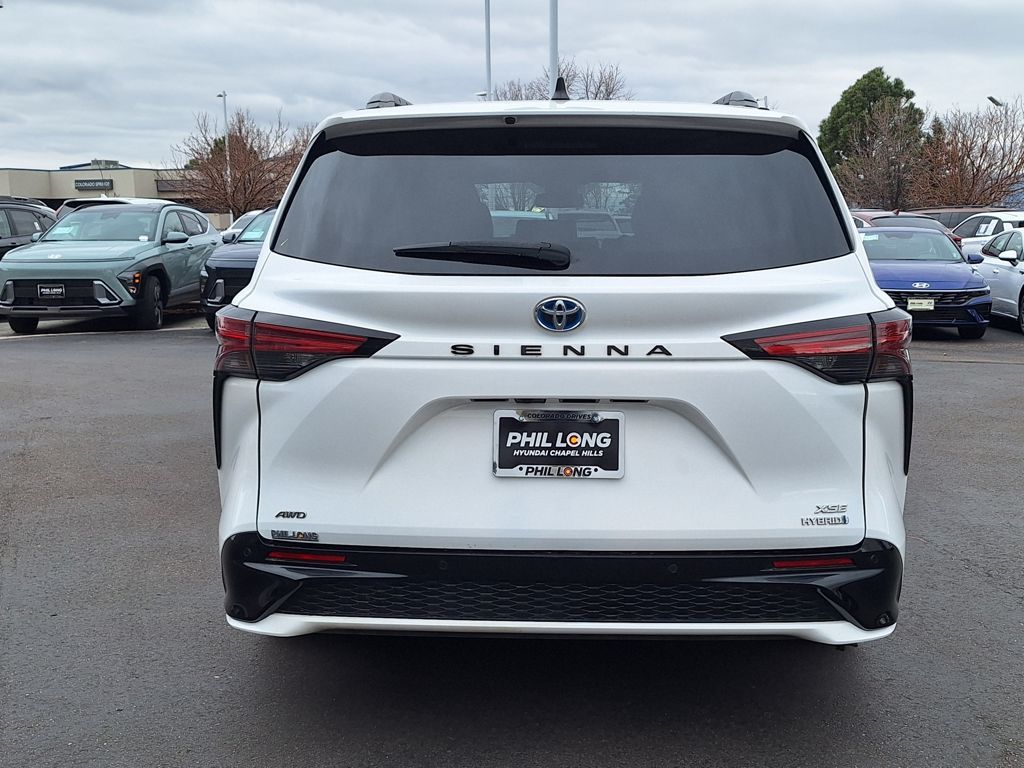 2023 Toyota Sienna XSE photo 4