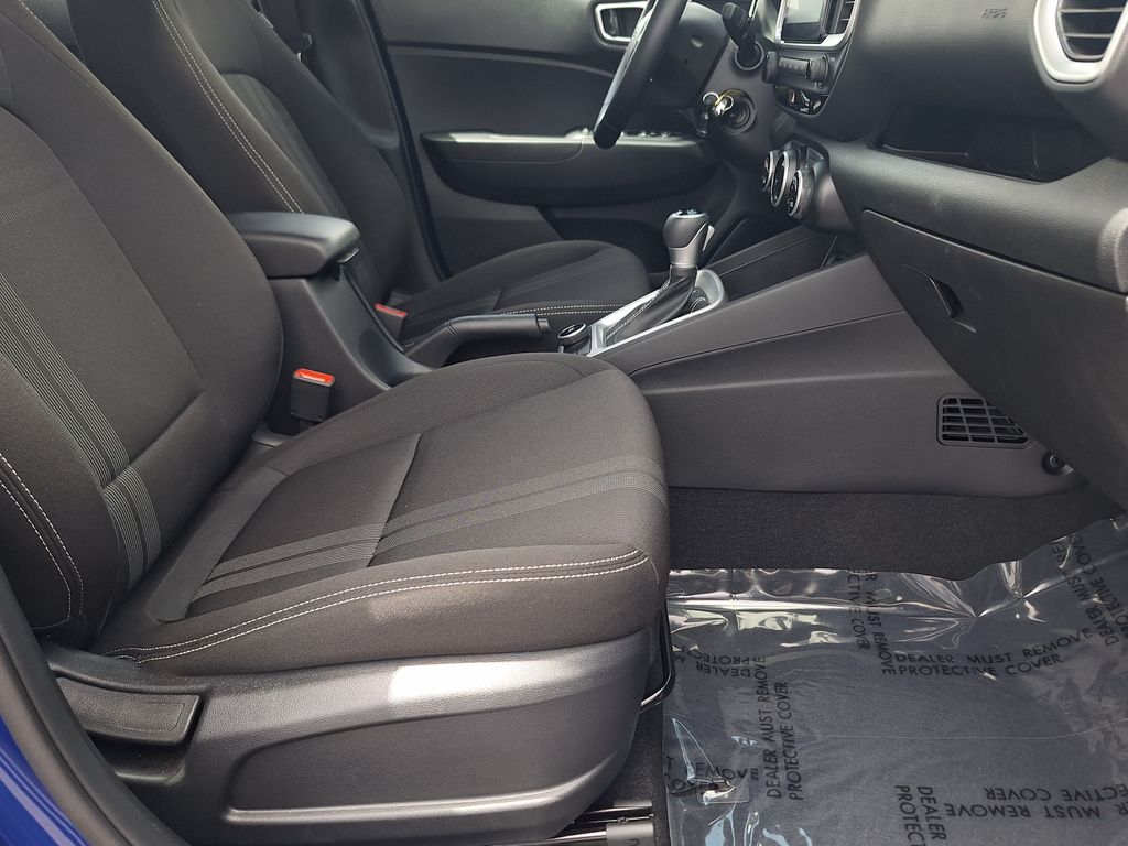 2023 Hyundai Venue SEL - Photo 25
