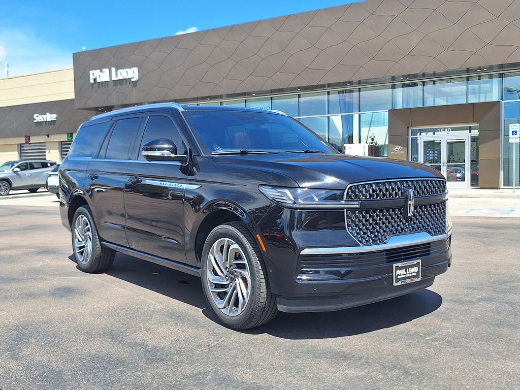 2025 Lincoln Navigator Reserve 4WD's photo