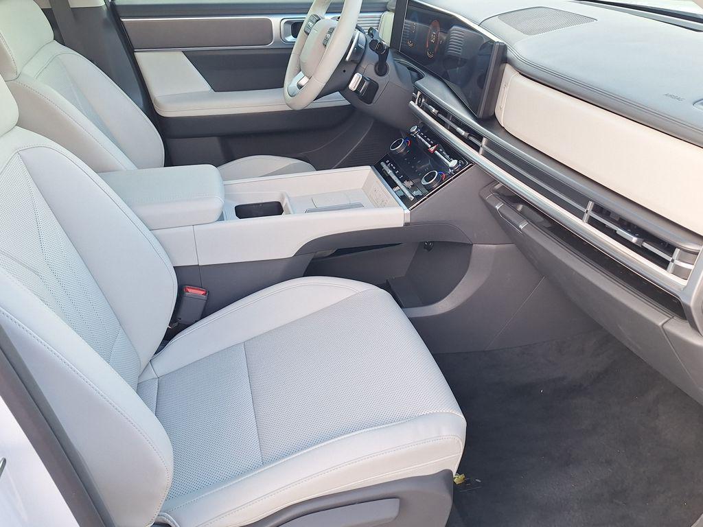 2025 Hyundai Santa Fe SEL - Photo 26