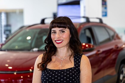 Staff member Nadine Bateman from ID_bf7b1021b461