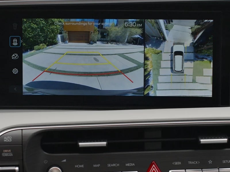 Parking camera and overhead view on the 2027 Hyundai Palisade Hybrid touchscreen