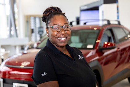 Staff member Tanya Mims from ID_5865ad8592c4