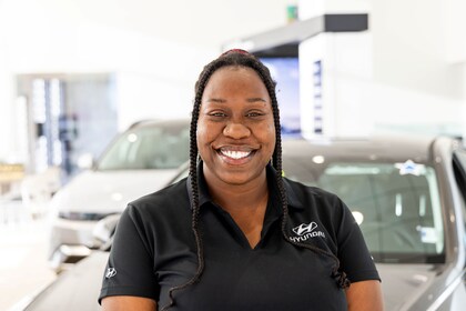 Staff member Tanya Mims from ID_5865ad8592c4