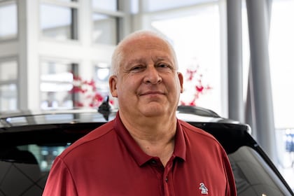 Staff member Dave Raines from ID_5865ad8592c4