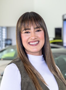 Staff member Maggie Castro from ID_5865ad8592c4