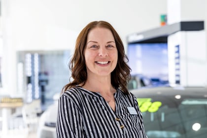 Staff member Holly Bussell from ID_4eff1f6b2980