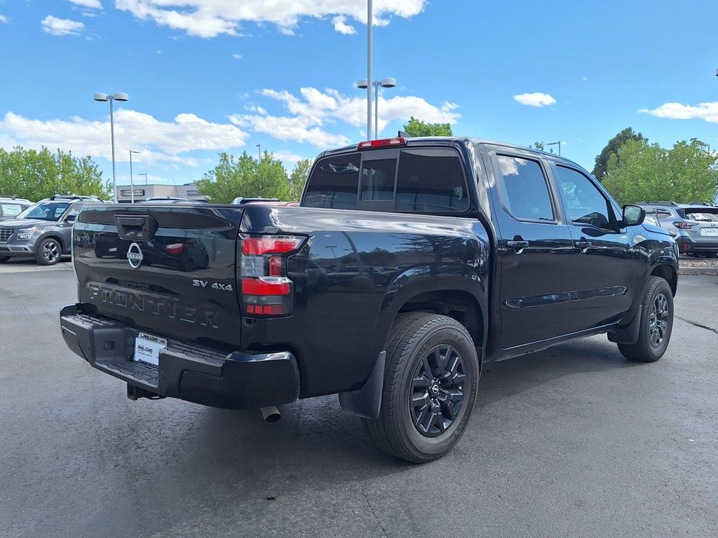 2022 Nissan Frontier SV photo 3