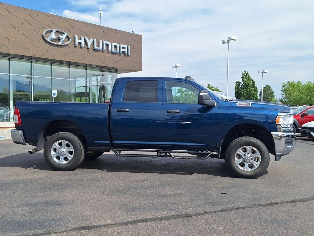 2023 Ram 2500 Tradesman photo 2