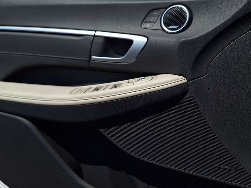 2025 Hyundai Sonata Hybrid Limited - Photo 9