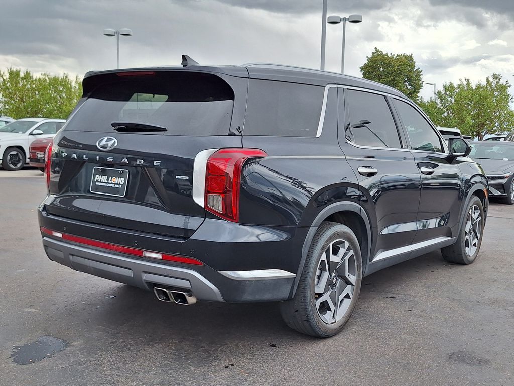 2023 Hyundai Palisade Limited photo 2