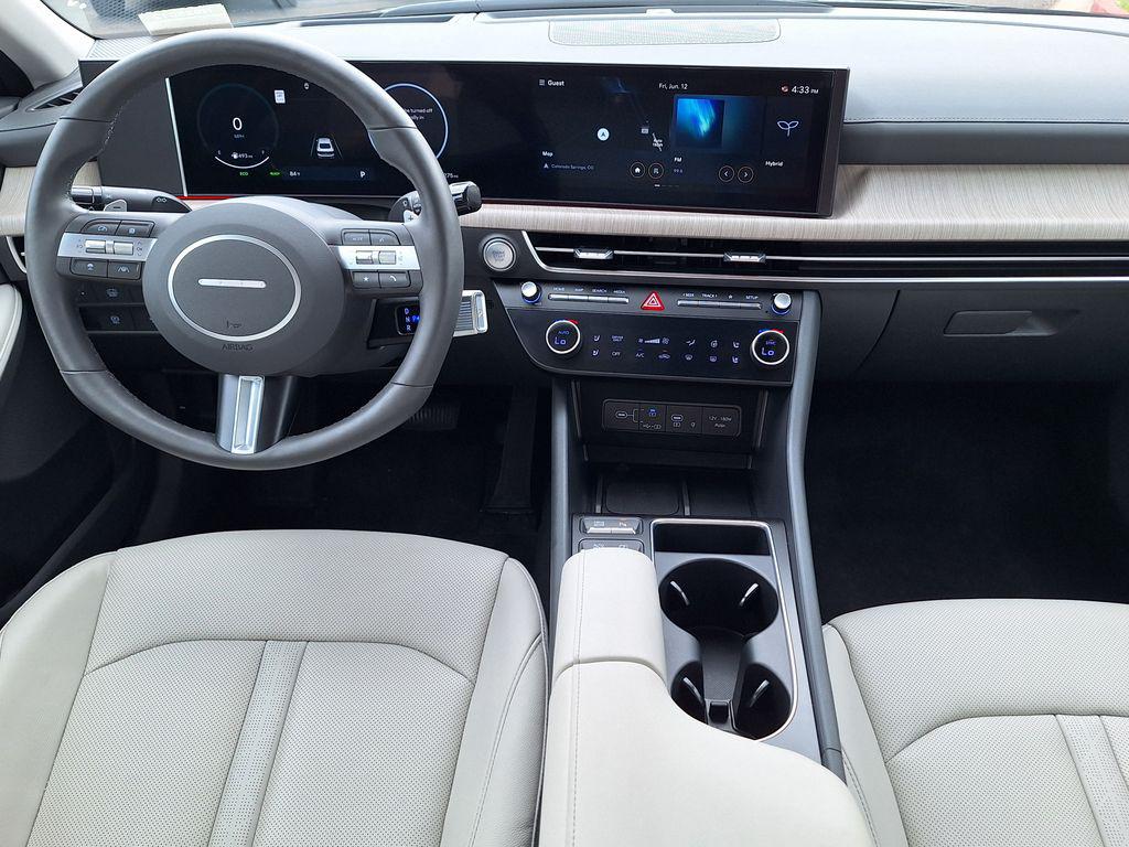 2025 Hyundai Sonata Hybrid Limited - Photo 15