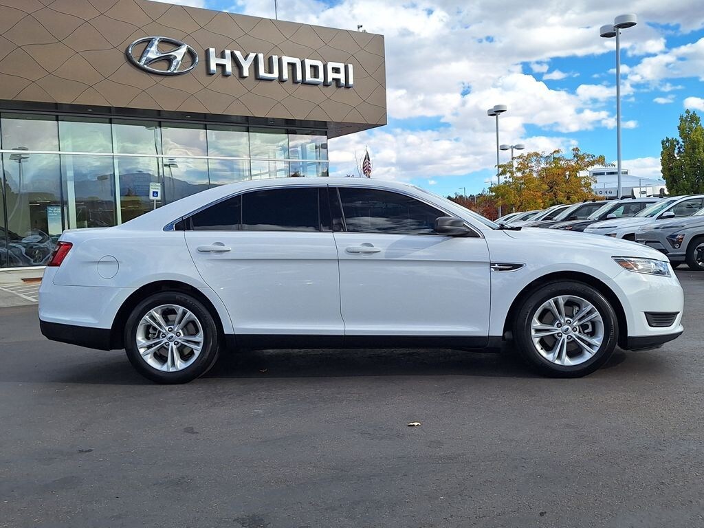Used 2019 Ford Taurus SE Sedan