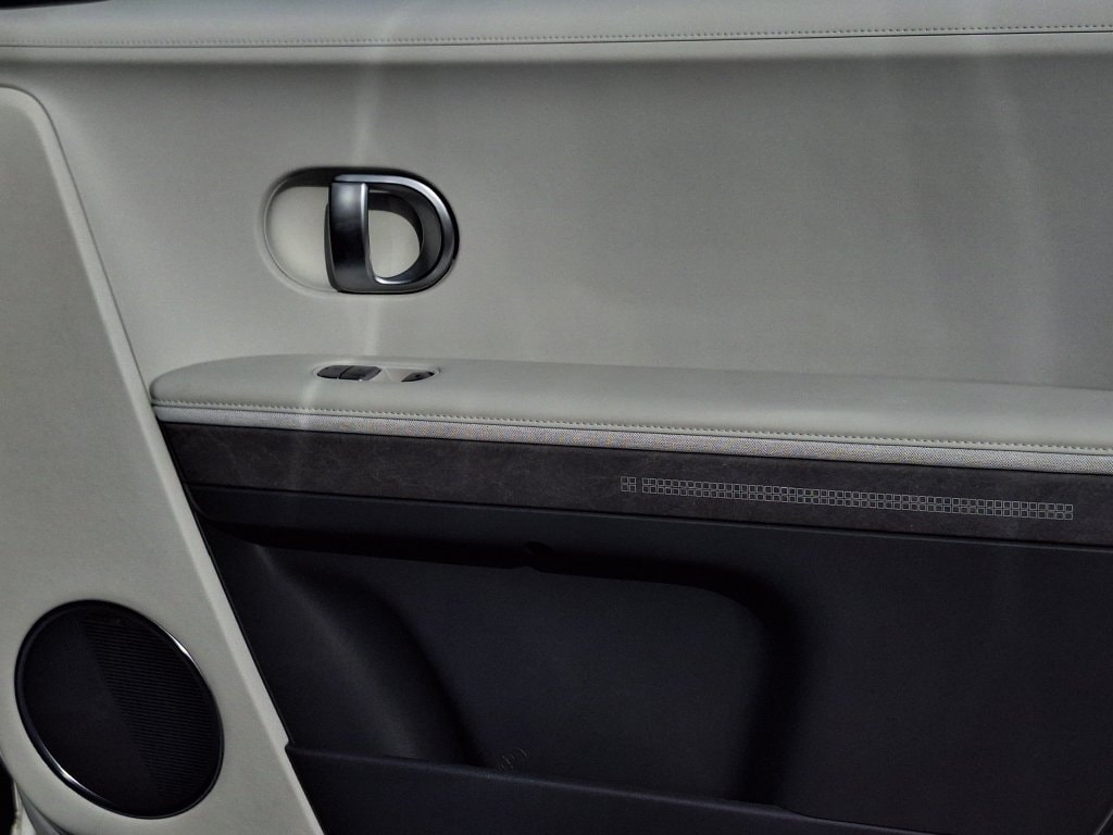 2024 Hyundai IONIQ 5 Limited - Photo 28