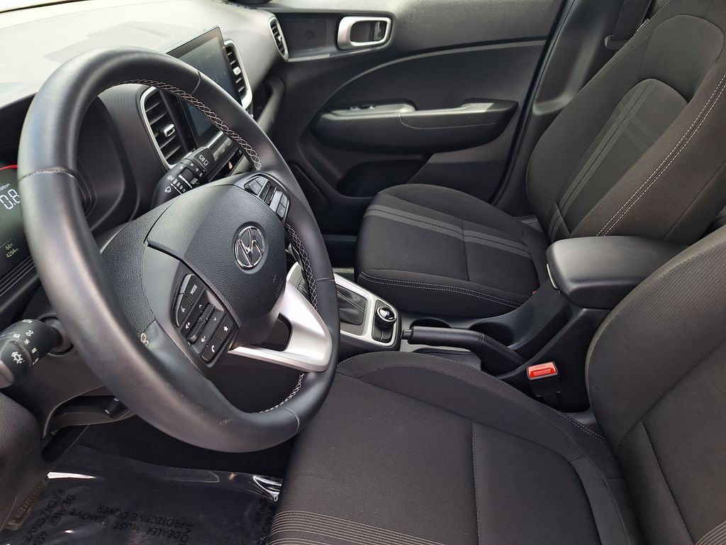 2023 Hyundai Venue SEL - Photo 10