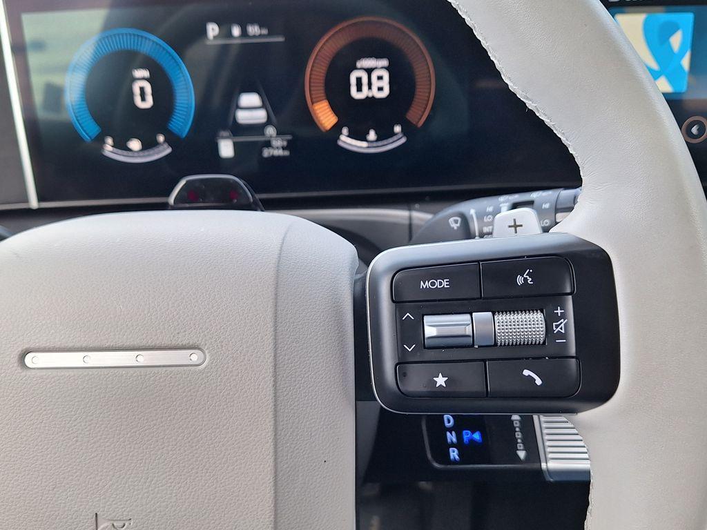 2025 Hyundai Santa Fe SEL - Photo 17