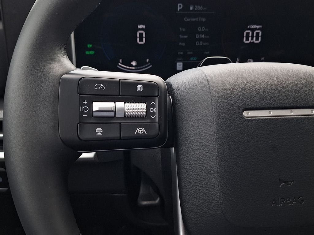 2025 Hyundai Santa Fe SEL - Photo 17