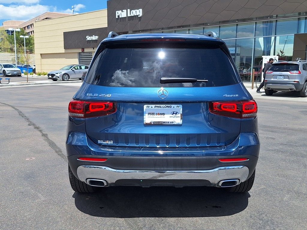 2021 Mercedes Benz GLB 250 4MATIC photo 4