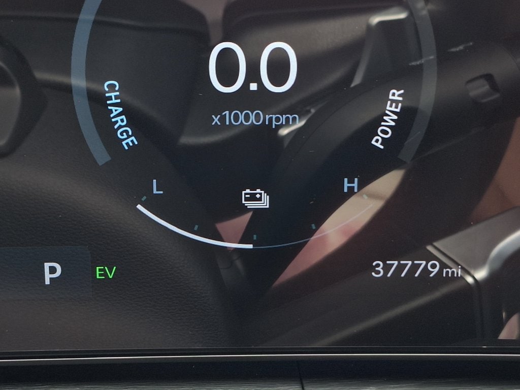 2025 Hyundai Santa Fe Limited - Photo 20