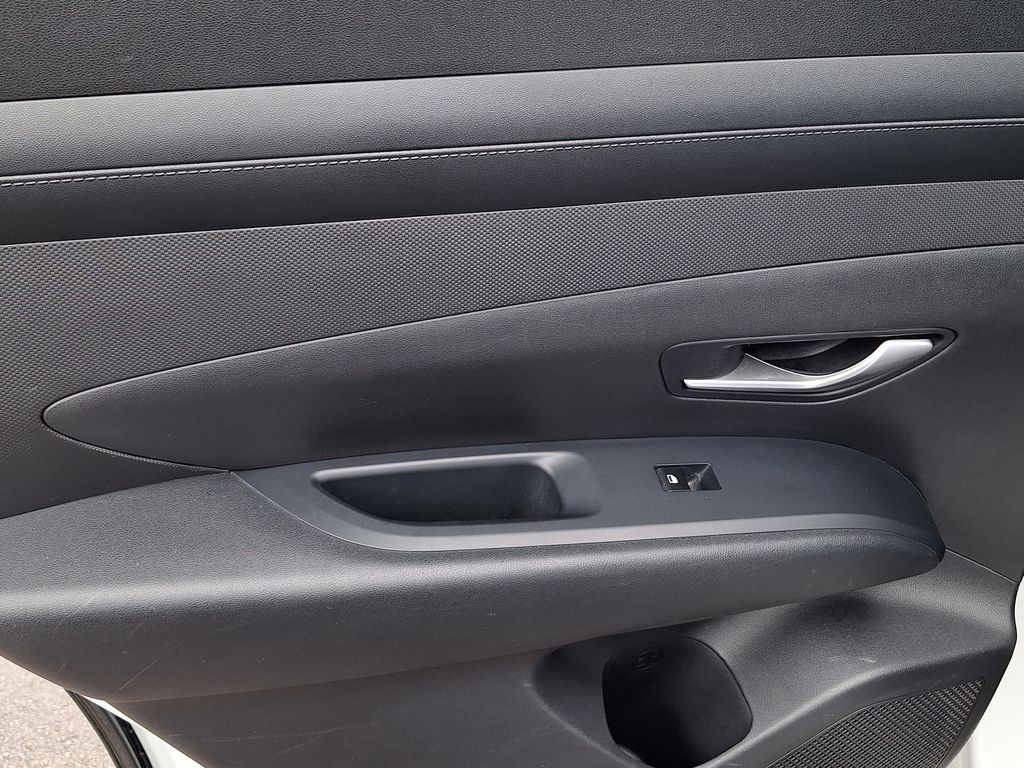 2025 Hyundai Tucson SEL - Photo 12