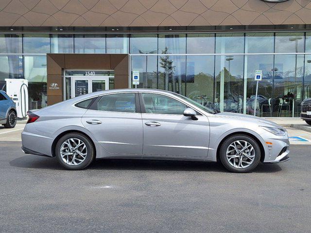 2023 Hyundai Sonata SEL Convenience photo 2