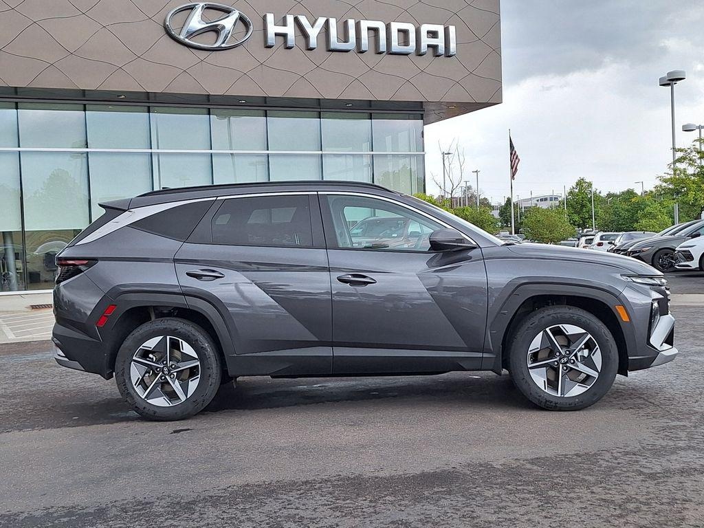 New 2025 Hyundai Tucson Hybrid SEL Convenience SUV