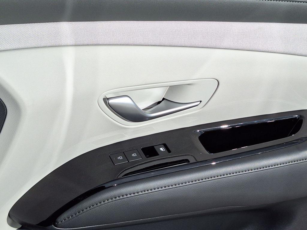 2025 Hyundai Tucson Limited - Photo 27