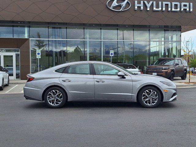 2023 Hyundai Sonata SEL Convenience photo 2