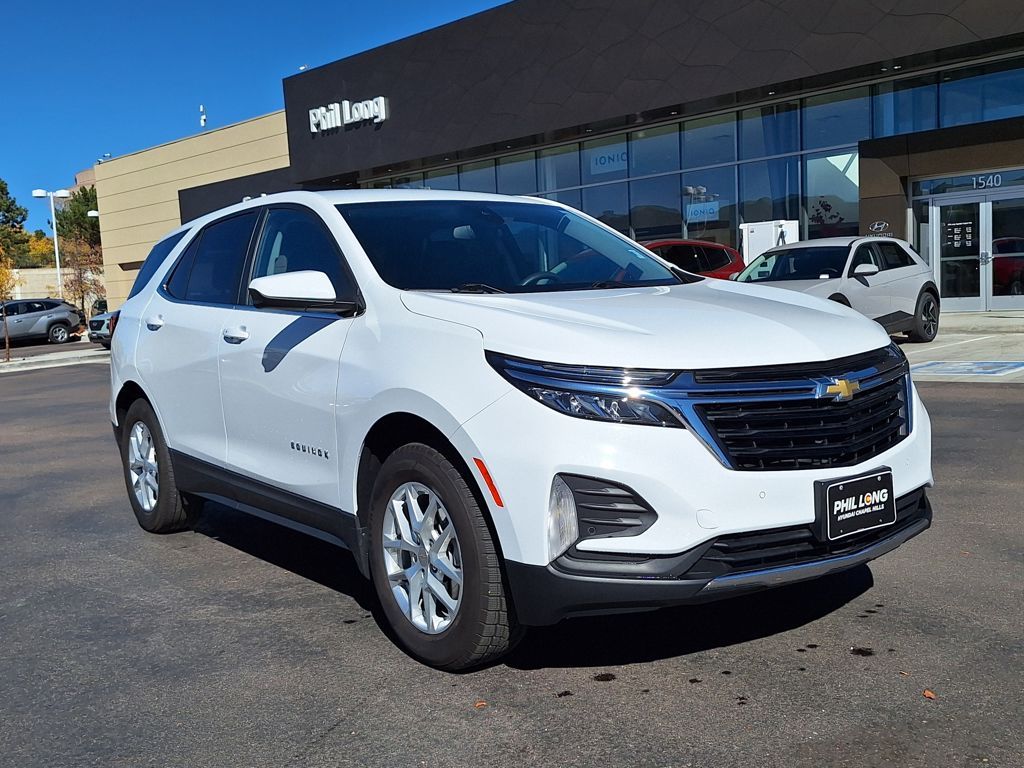 2023 Chevrolet Equinox LT's photo