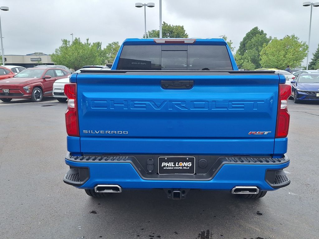 2025 Chevrolet Silverado 1500 RST photo 4