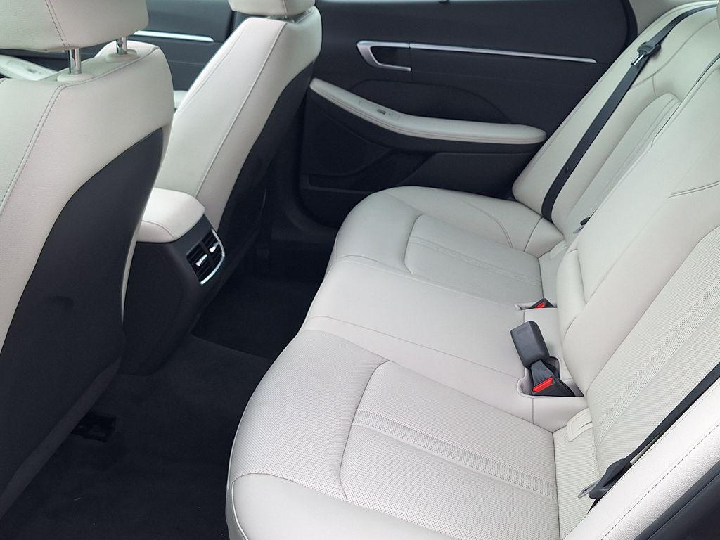 2025 Hyundai Sonata Hybrid Limited - Photo 12