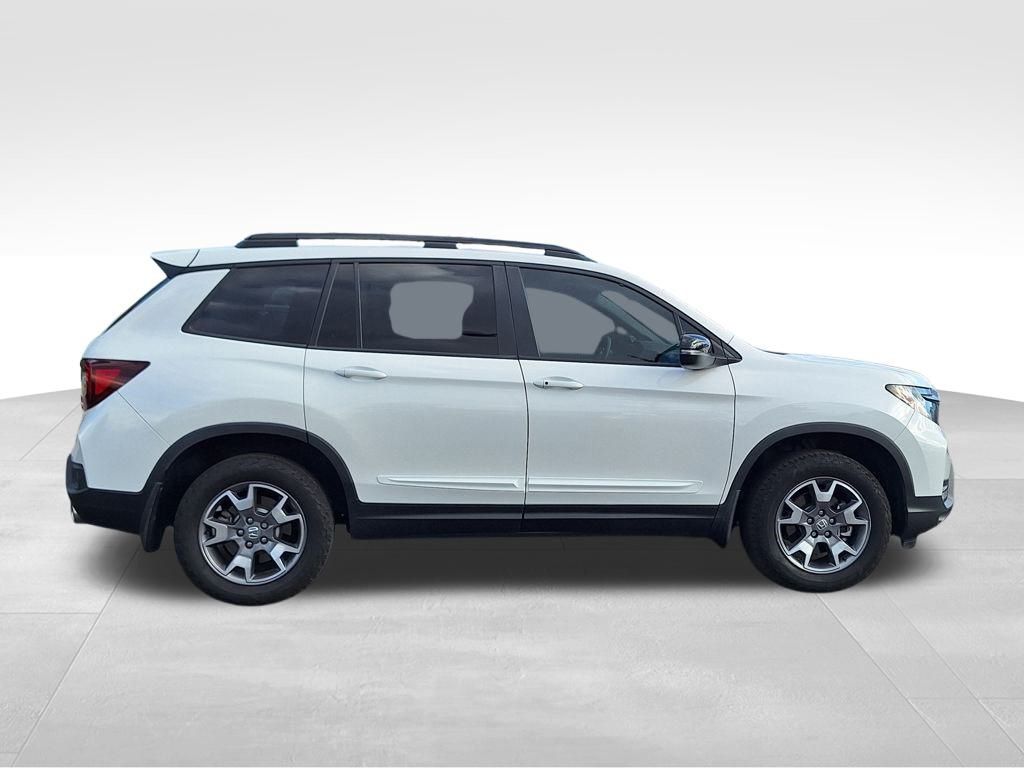 2023 Honda Passport TrailSport photo 2