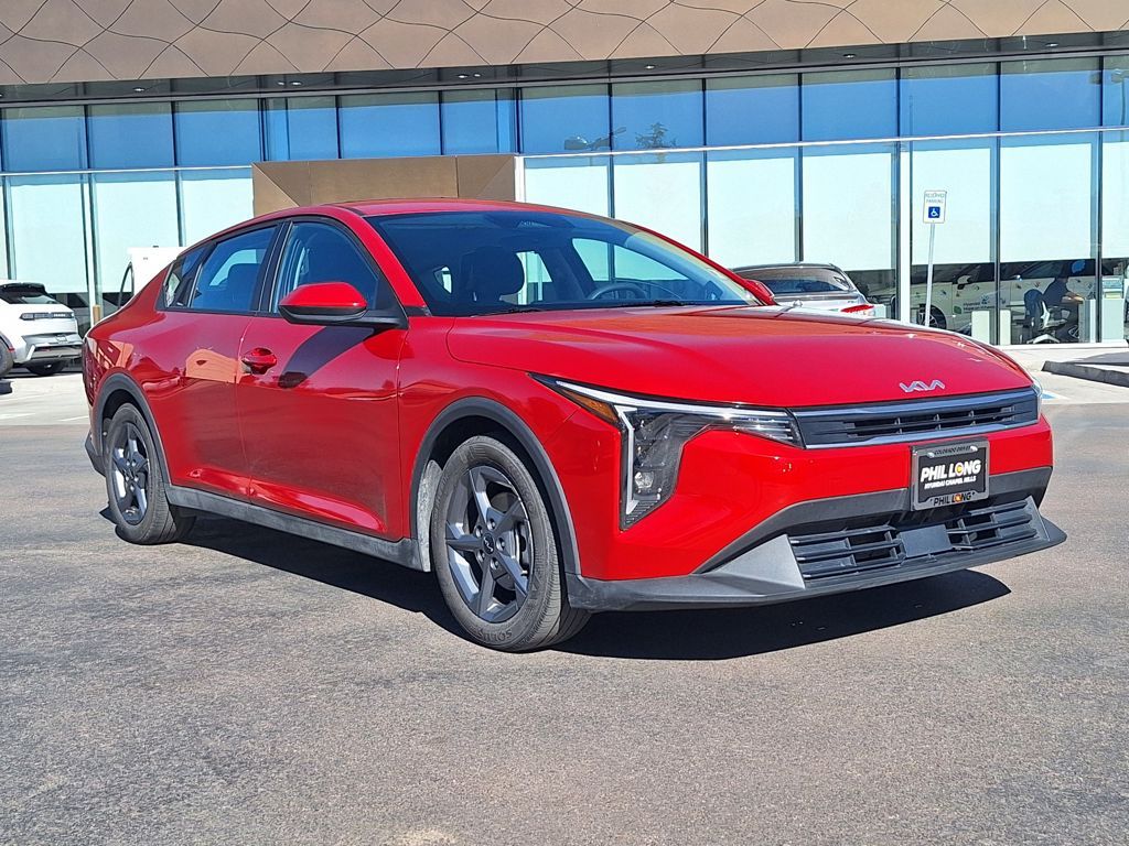 2025 Kia K4 LXS