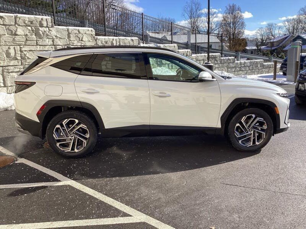 New 2026 Hyundai Tucson Plug-In Hybrid Limited SUV