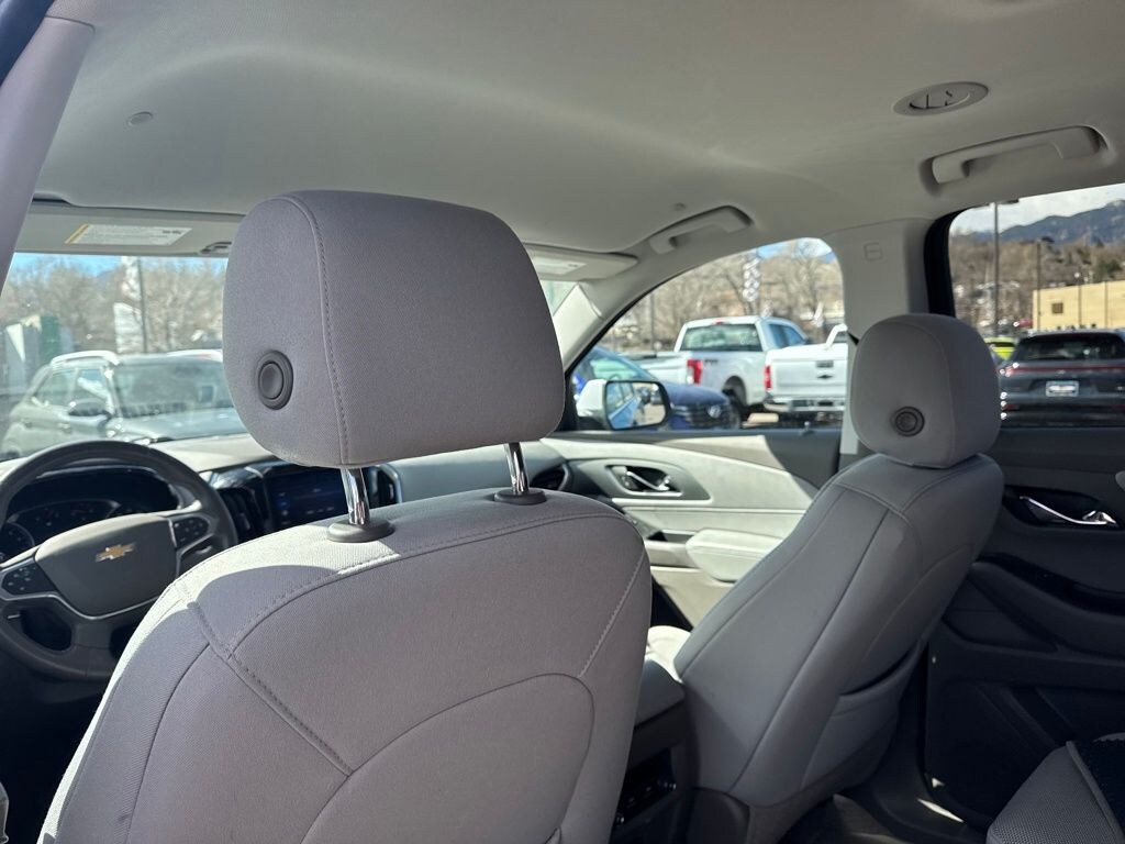 Used 2021 Chevrolet Traverse LT Cloth w/1LT SUV