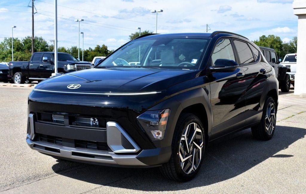 2026 Hyundai Kona SEL Premium's photo